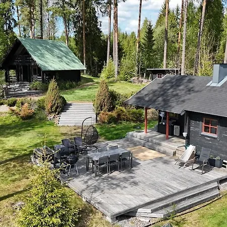 Chalet Perhemoekki, Sauna Ja Vierasmaja, Saehkoeauton Lataus Lahdenvainio