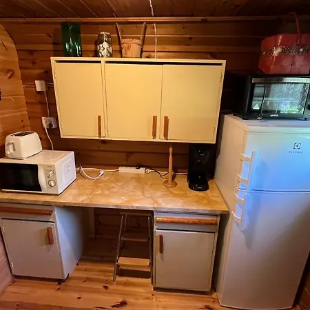 Perhemoekki, Sauna Ja Vierasmaja, Saehkoeauton Lataus